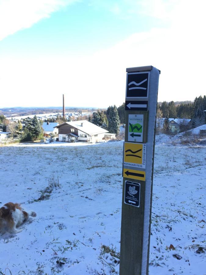 Buchlindenweg - Zimmer & Ferienwohnung Breitscheid  ภายนอก รูปภาพ